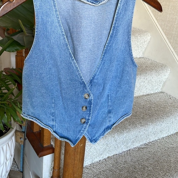 Aaron & Amber Blue Denim Button-Up Vest - Picture 3 of 10